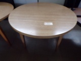 4ft Round table
