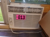 Frigidaire window AC unit (Rm 306)