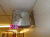 Simplex hall clock (Hallway)