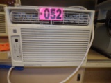 Frigidaire 12,000 btu window ac unit (4th gr rm)