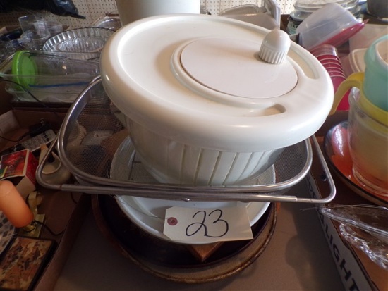 Salad spinner & other kitchen items