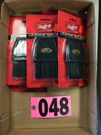 (5) Umpire brushes