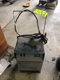 Schumaker batery charger 12 v NO SHIPPING