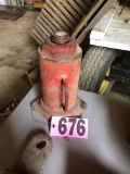 Hydraulic jack  NO SHIPPING