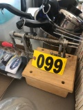 Apple peeler  - NO SHIPPING NO SHIPPING