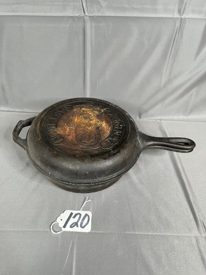 10in. Lodge Cracker Barrell cast iron deep pan