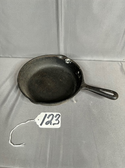 8in. Cast iron skillet