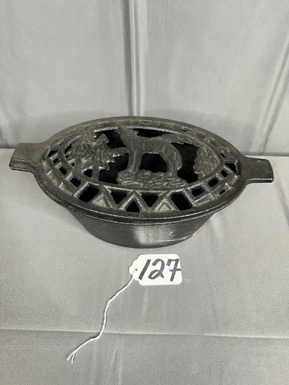 9in. Decorative deep cast iron covered dish
