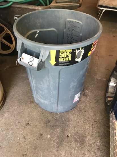 Rubbermaid 32 gallon trash can