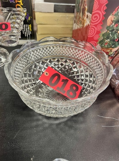 Vintage glass Fostoria bowl