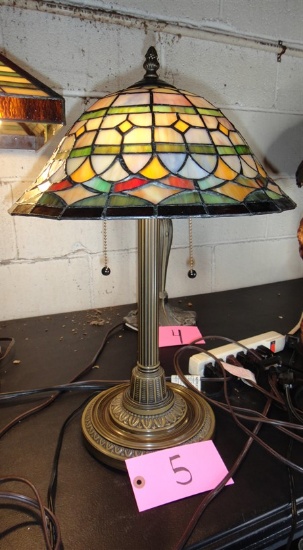 Art glass lamp w/Glass lamp shade, 20"T x 13.5"W