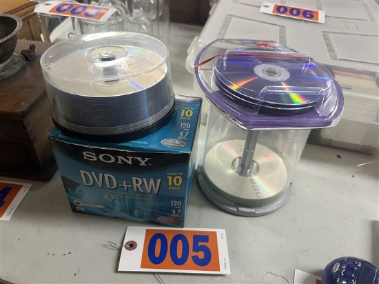Assorted blank cds/DVD & RW