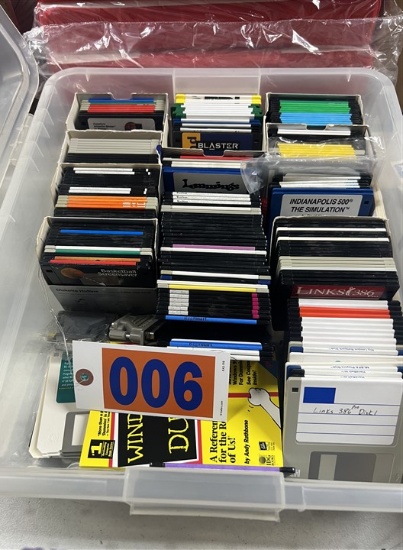 Storage tub of floppy discs