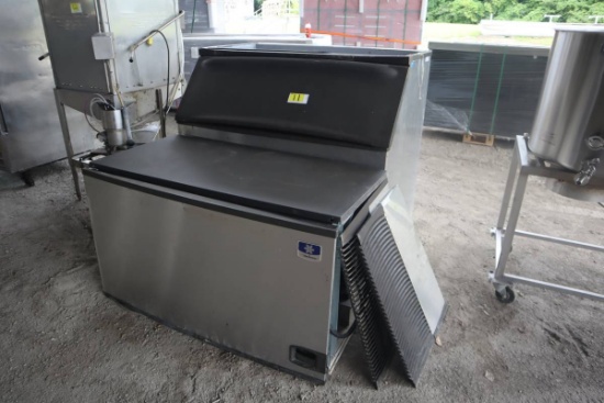 Manitowoc B970 Ice Machine w/Bin