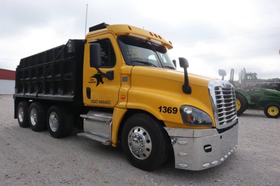 2016 Freightliner Cascadia 125 Tri-Axle Dump Truck