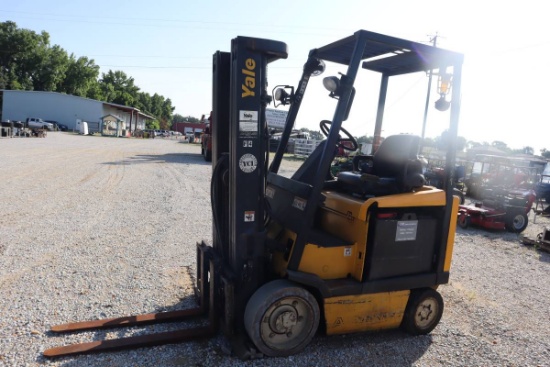 2006 Yale Electric 4700 lb Forklift