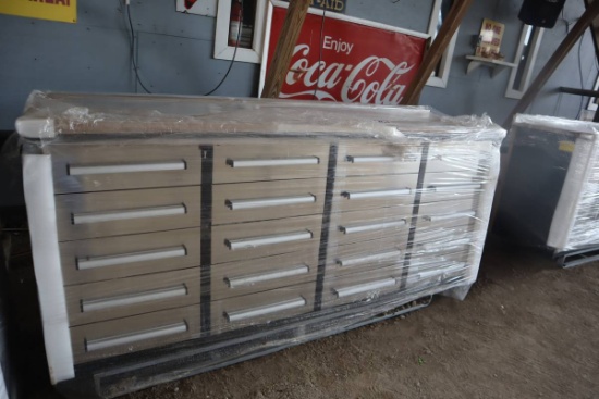 Chery Ind. 7' 20-Drawer Workbench (Unused)