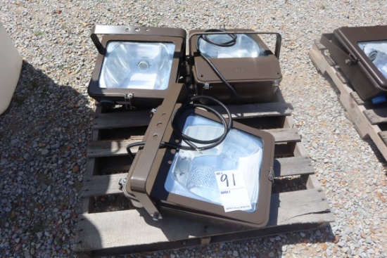 GE Outdoor Light Fixtures (3)
