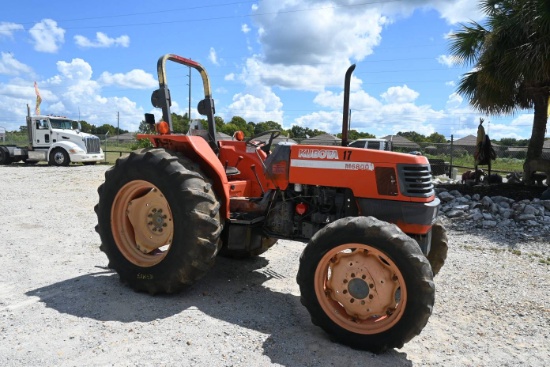 Kubota M6800 Utility Special Tractor