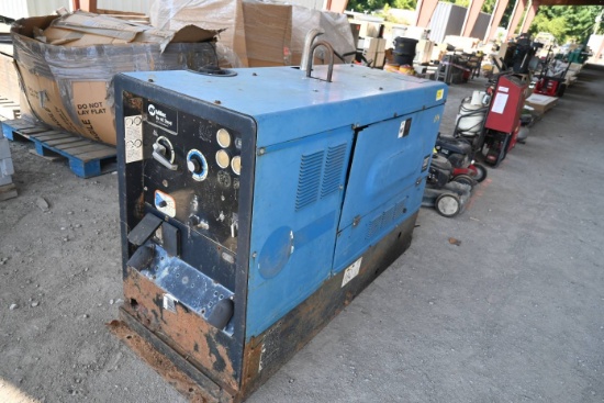 Miller Big 40 Diesel DC Welding Generator (Meter Shows 6474 hrs)