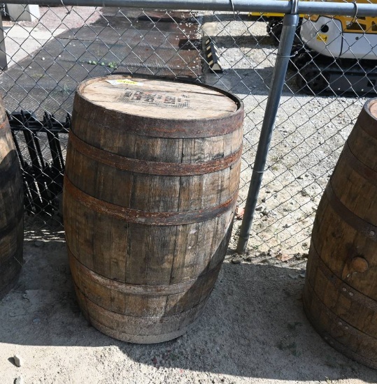 Whiskey Barrel (1)