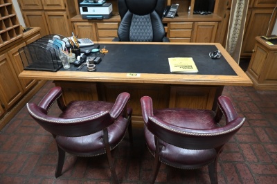 Desk/Rolling Chair and Office Chairs