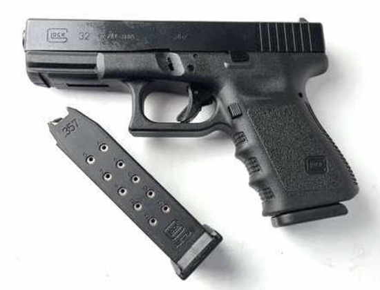 GLOCK 32 GEN 3 PISTOL .357 SIG w/CASE & 2 MAGS