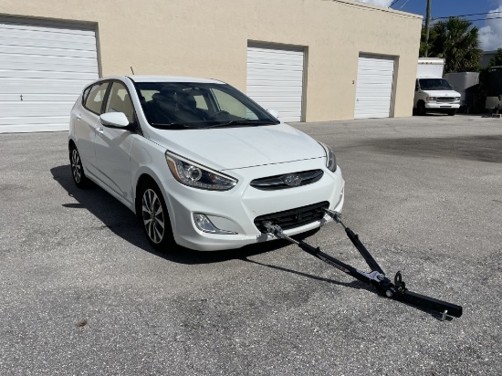 2015 HYUNDAI ACCENT WITH TOW BAR