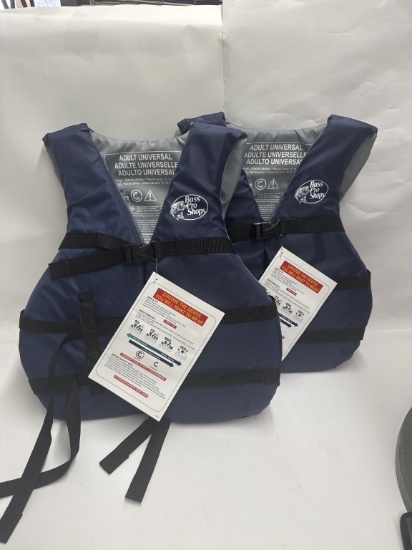 (2) BASS PRO ADULT UNIVERSAL LIFE VEST