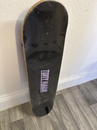 SKATEBOARD TONY HAWK