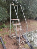 STEEL STAIRCASE ON WHEELS