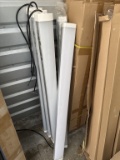 (5) 4' COVERED WET LOCATION LED LIGHTS