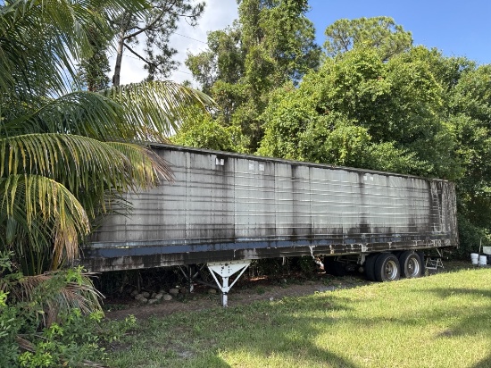 TRACTOR TRAILER SEMI TRAILER (NO CONTENTS)