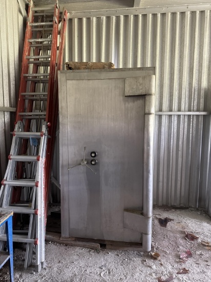 VAULT SAFE 46" WIDE 38" DEEP 85" TALL (NO COMBO)