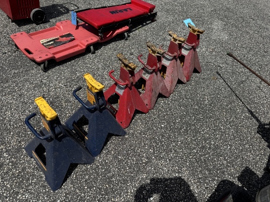 LOT JACK STANDS