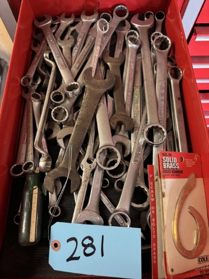 TOOL LOT DRAWER OF TOOLS (TOOLS ONLY NO TOOLBOX)