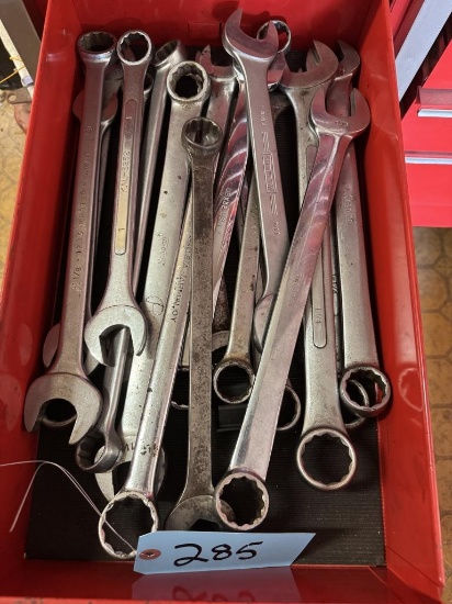 TOOL LOT DRAWER OF TOOLS (TOOLS ONLY NO TOOLBOX)