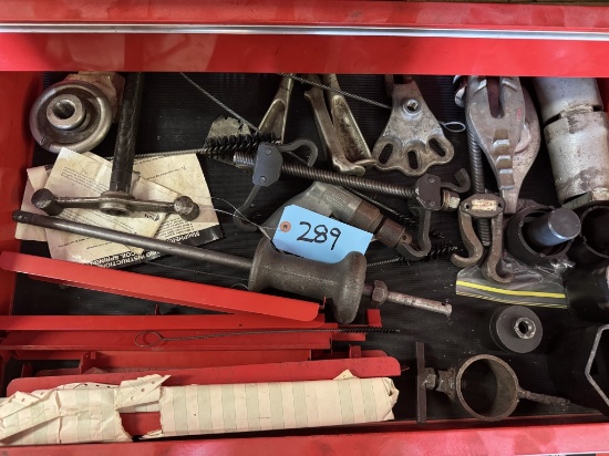 TOOL LOT DRAWER OF TOOLS (TOOLS ONLY NO TOOLBOX)