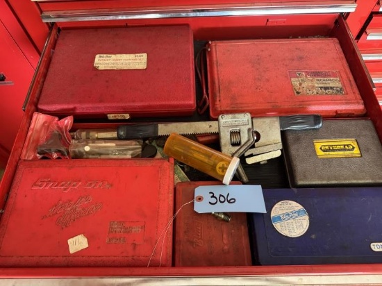 TOOL LOT DRAWER OF TOOLS (TOOLS ONLY NO TOOLBOX)