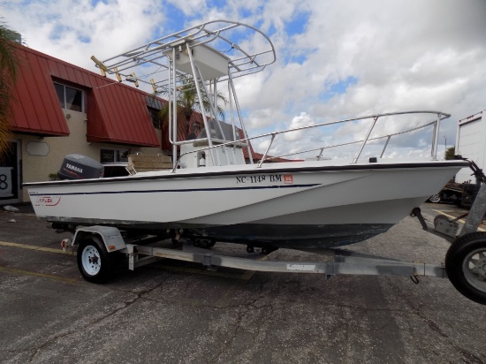 18FT BOSTON WHALER OUTRAGE CENTER CONSOLE W/ TRL
