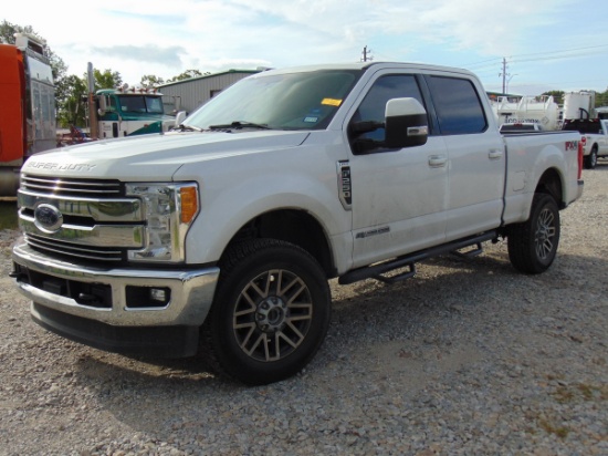 2017 Ford F-250 Lariat 4WD Crew Cab Truck Miles: 55,937; Engine: 6.7L, Vin:
