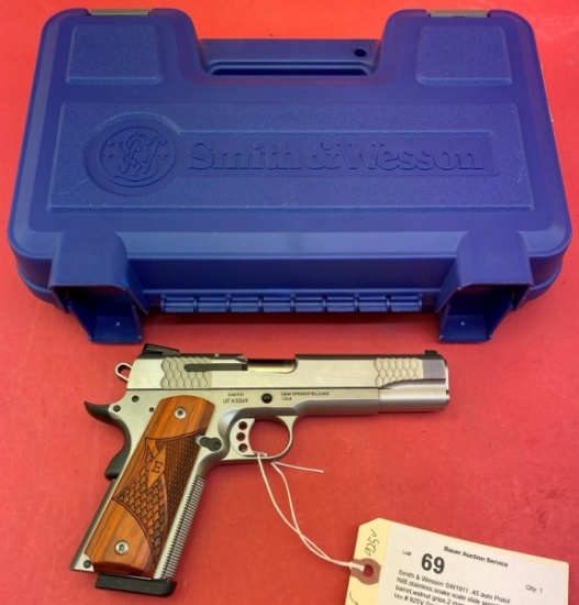 Smith & Wesson Sw1911 .45 Auto Pistol
