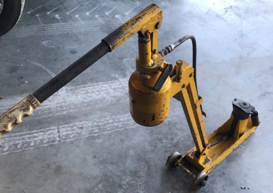 Folding 10 Ton Hydraulic Floor Jack