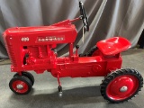 Eska Farmall 400 Pedal Tractor