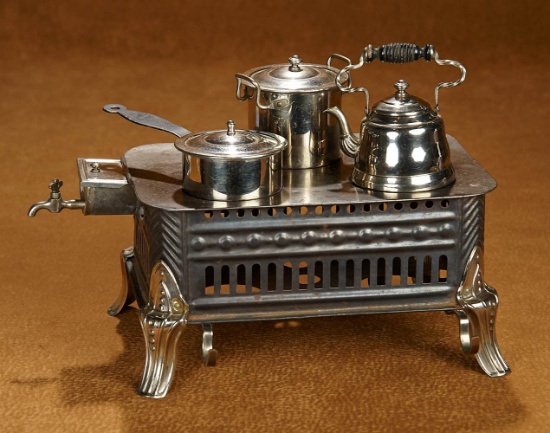 German Tinplate and Nickel Toy Stove with Nickel Pans and Kettle 400/600