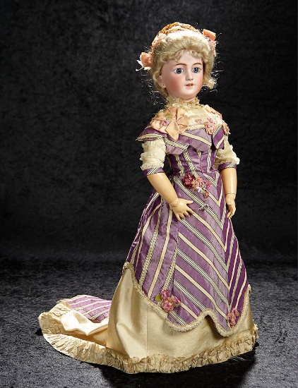 Outstanding French Bisque Lady Doll from the Luxury Poupees Dames Series of SFBJ 2500/3500