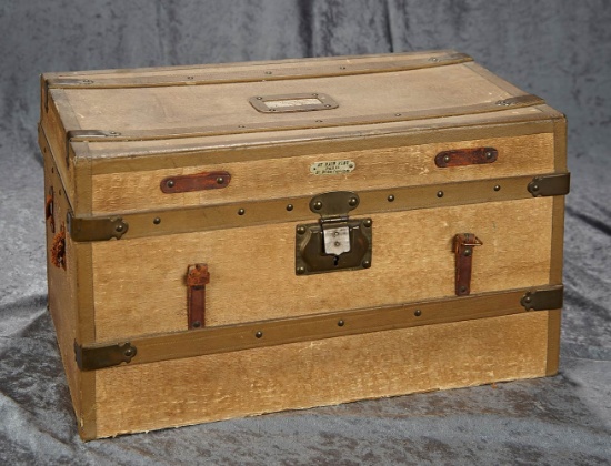 17"l. French doll's trunk from Parisian toy store of Au Nain Bleu, original label. $300/400