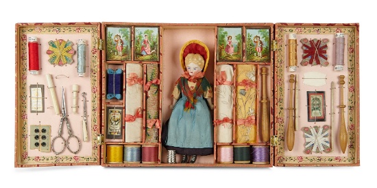 Presentation Sewing Box with Wonderful Accessories for the French Market 800/1200