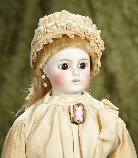 22" Rare German bisque portrait lady, closed mouth, dramatic eyes, model 912 by ABG. $900/1100