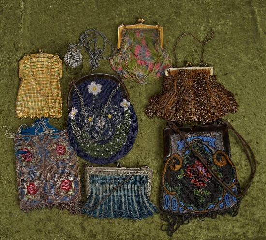 Lot, eight vintage beaded and woven purses. $400/500